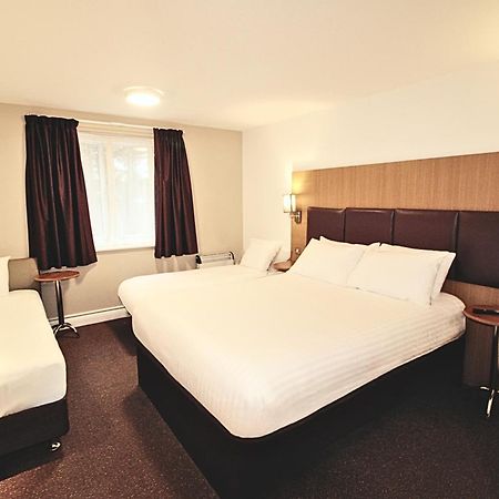 Orchid Epsom; Sure Hotel Collection By Best Western Kültér fotó