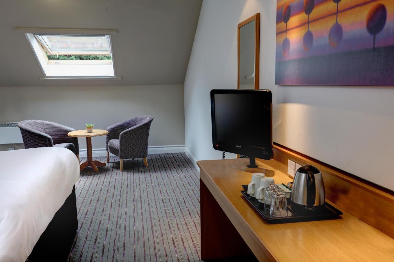 Orchid Epsom; Sure Hotel Collection By Best Western Kültér fotó