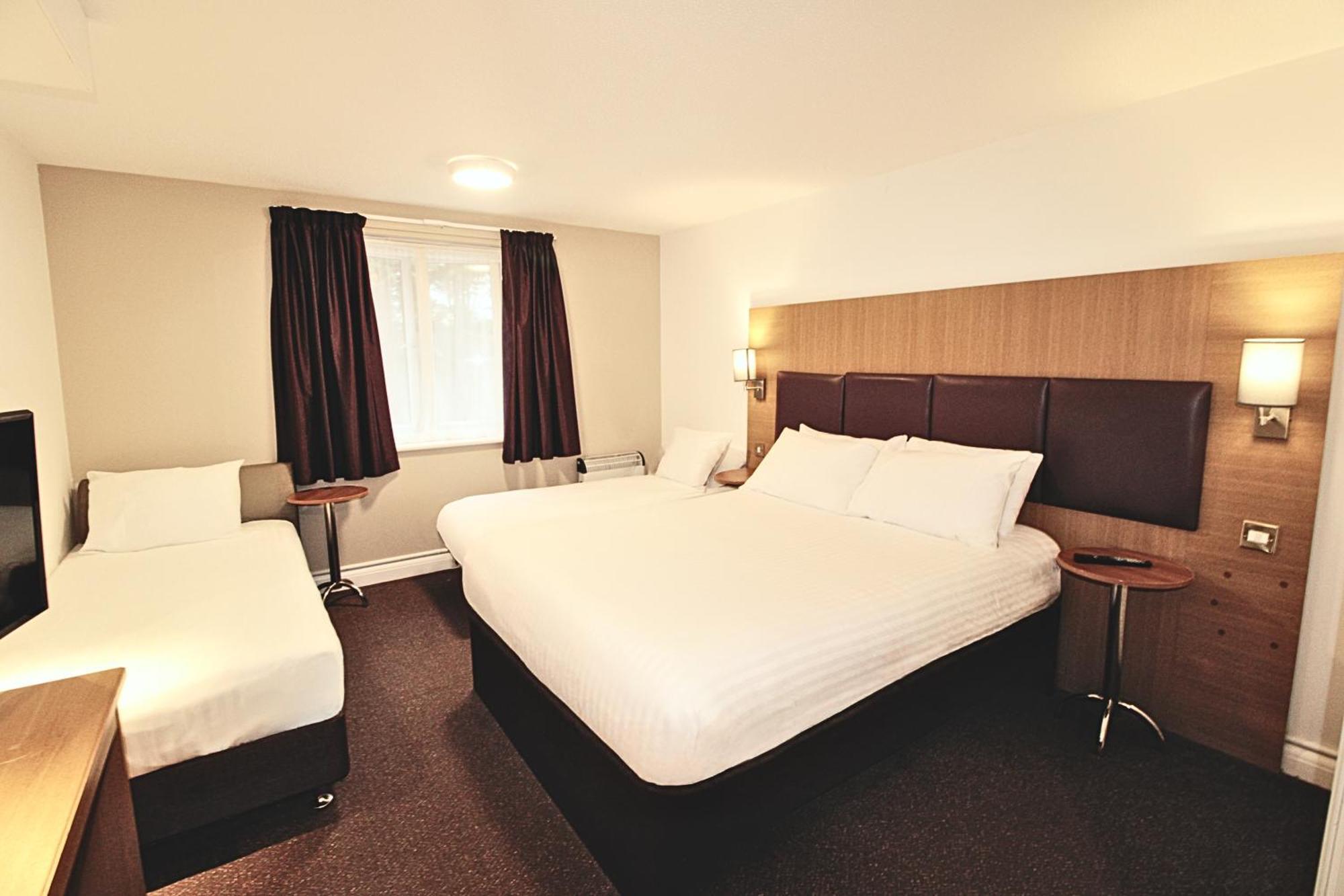 Orchid Epsom; Sure Hotel Collection By Best Western Kültér fotó